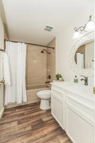 $369,900 | 5933 East Saginaw Way, Fresno, CA 93727