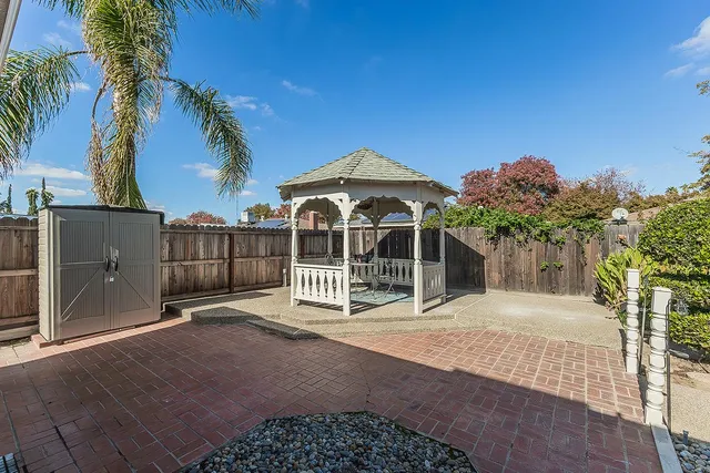 $369,900 | 5933 East Saginaw Way, Fresno, CA 93727