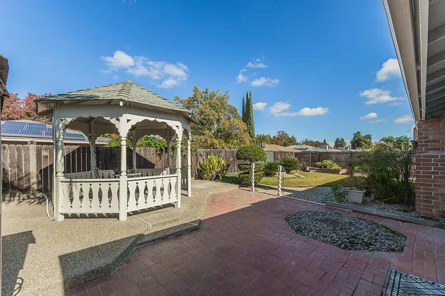 $369,900 | 5933 East Saginaw Way, Fresno, CA 93727