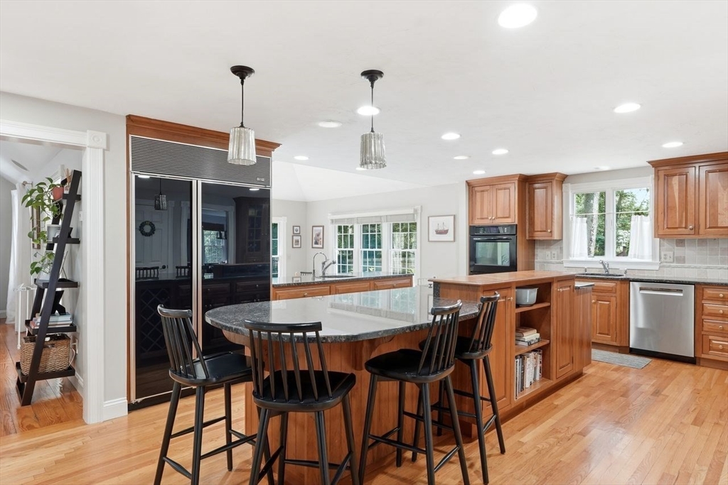351 Old Farm Road Hanover, MA 02339 - Photo 4 of 39 Gallery Image 4
