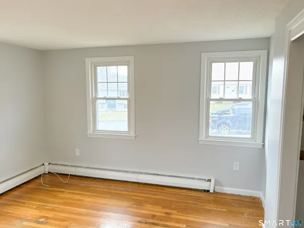 $2,900 | 37 Mathewson Avenue, Enfield, CT 06082