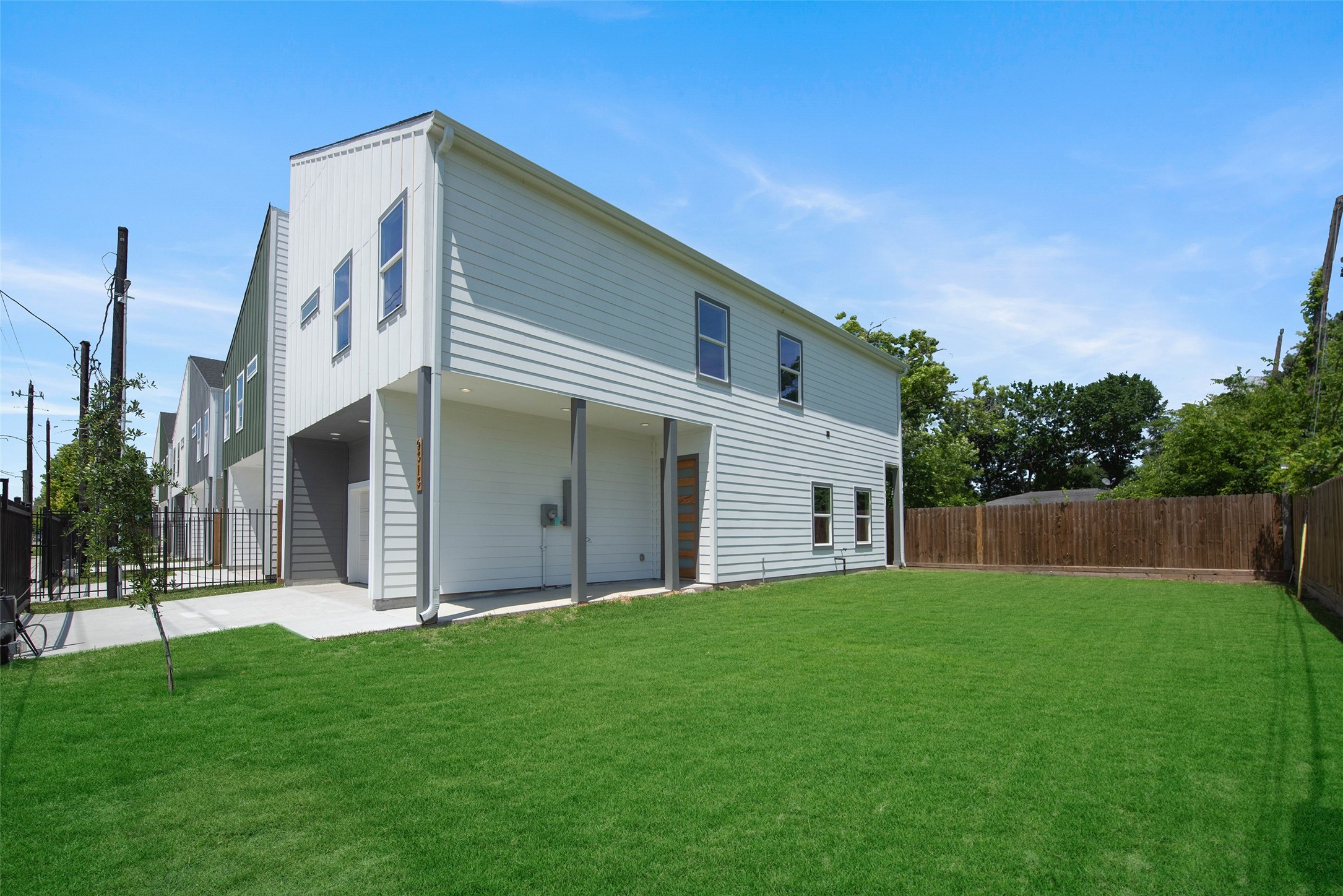 9309 Jutland Road Houston, TX 77033 - Photo 24 of 30 A large backyard offers plenty of space for BBQs, play, and outdoor entertaining.