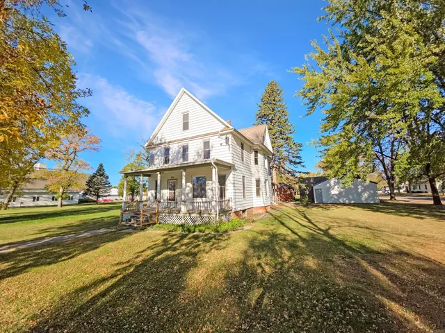 $82,500 | 205 East 3rd Street East, Herman, MN 56248