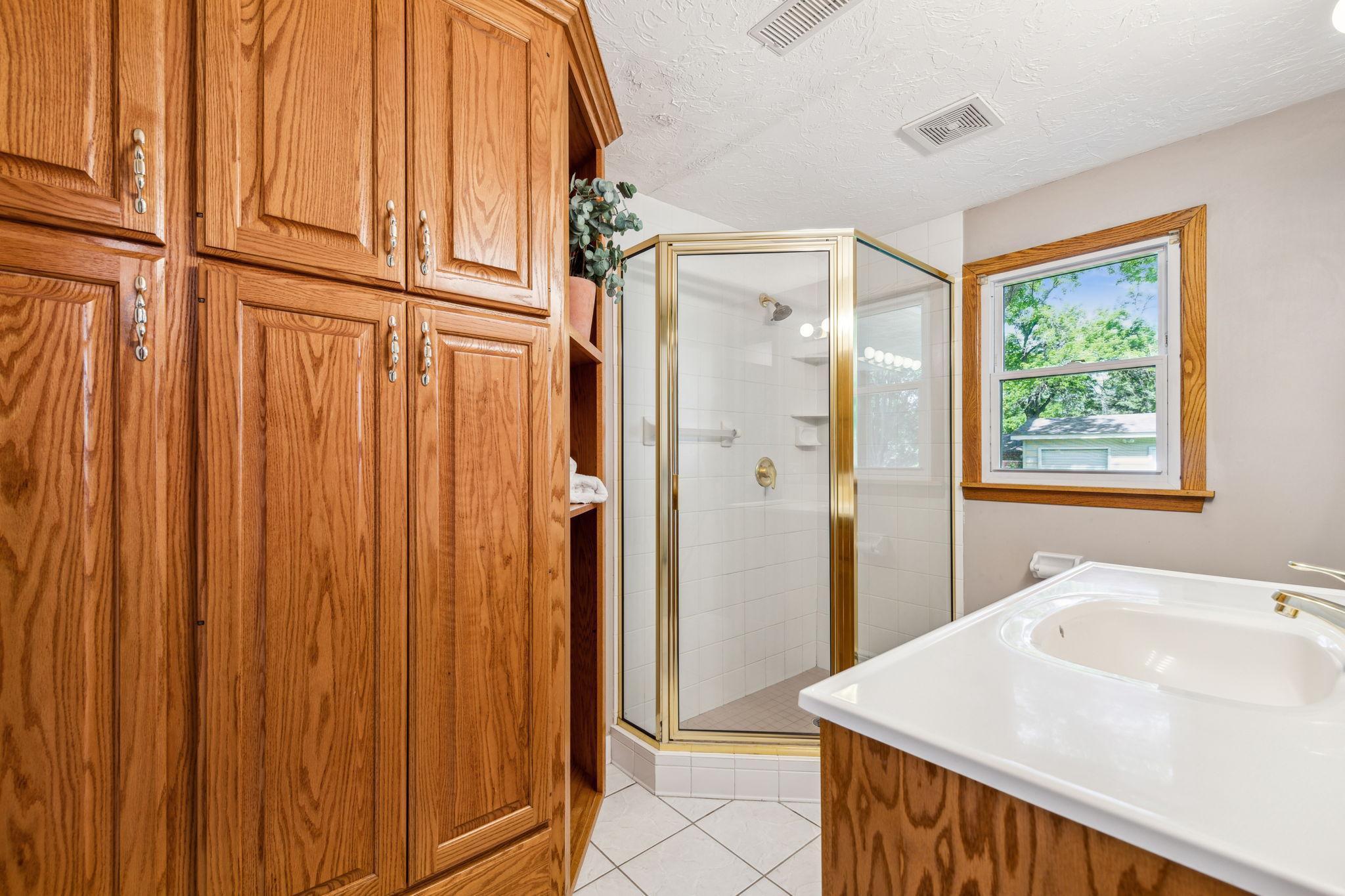 1295 Valleyview Road Chaska, MN 55318 - Photo 14 of 25 Gallery Image 14