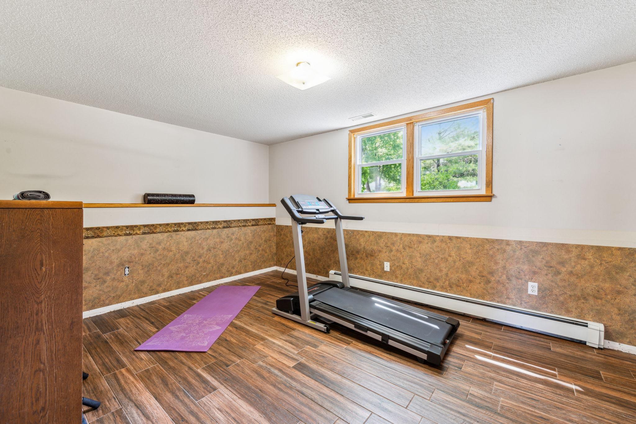 1295 Valleyview Road Chaska, MN 55318 - Photo 20 of 25 Gallery Image 20