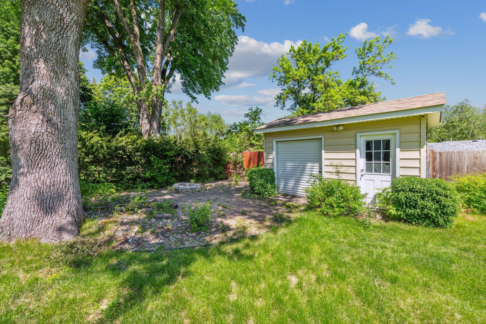 1295 Valleyview Road Chaska, MN 55318 - Photo 22 of 25 Gallery Image 22
