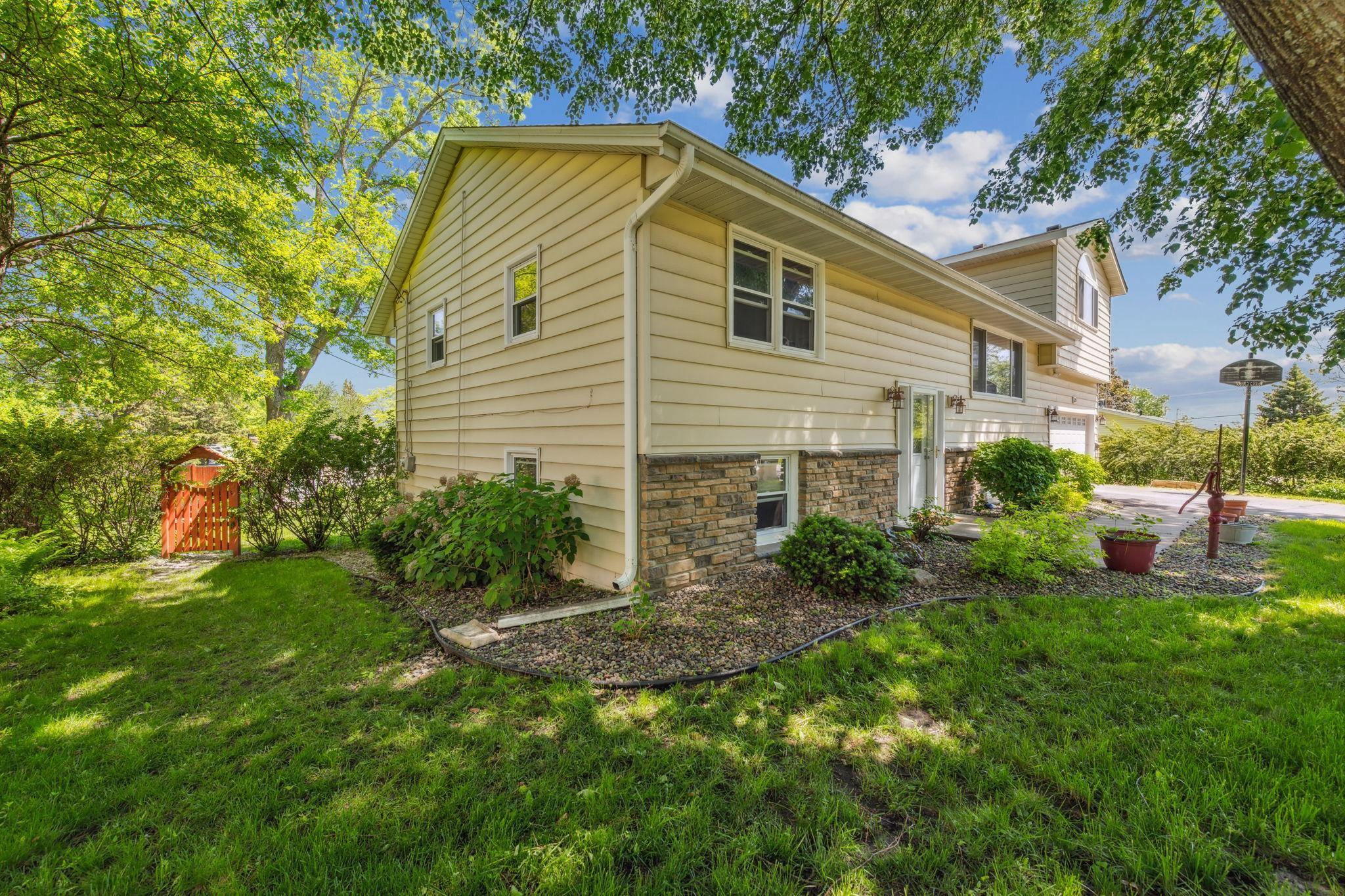 1295 Valleyview Road Chaska, MN 55318 - Photo 25 of 25 Gallery Image 25