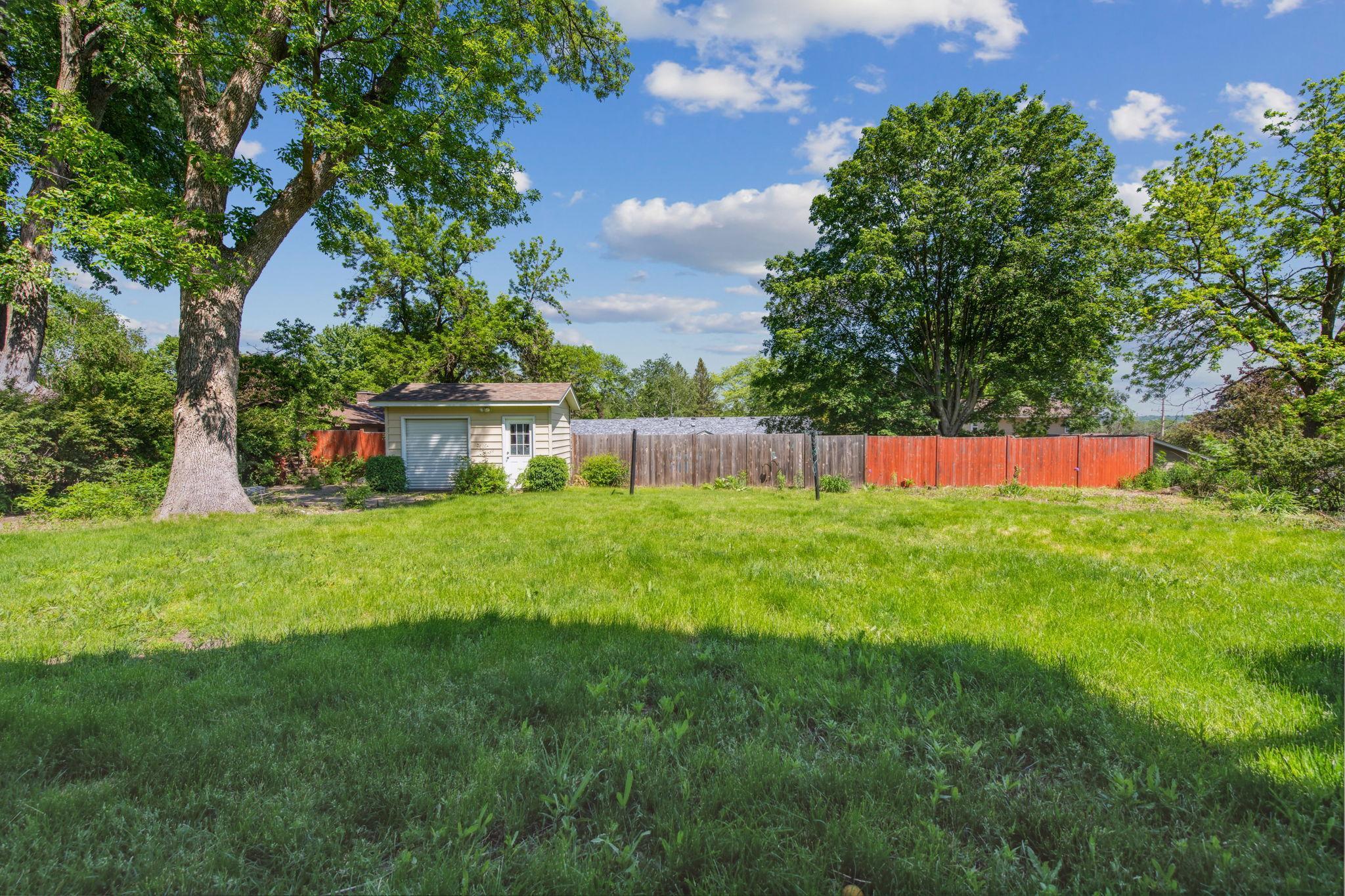 1295 Valleyview Road Chaska, MN 55318 - Photo 9 of 25 Gallery Image 9