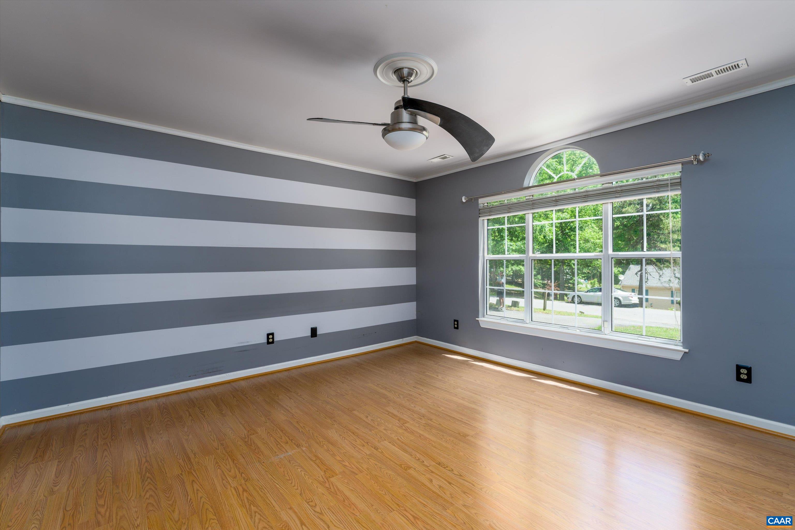 17 Riverside Drive Palmyra, VA 22963 - Photo 18 of 32 a view of room and window
