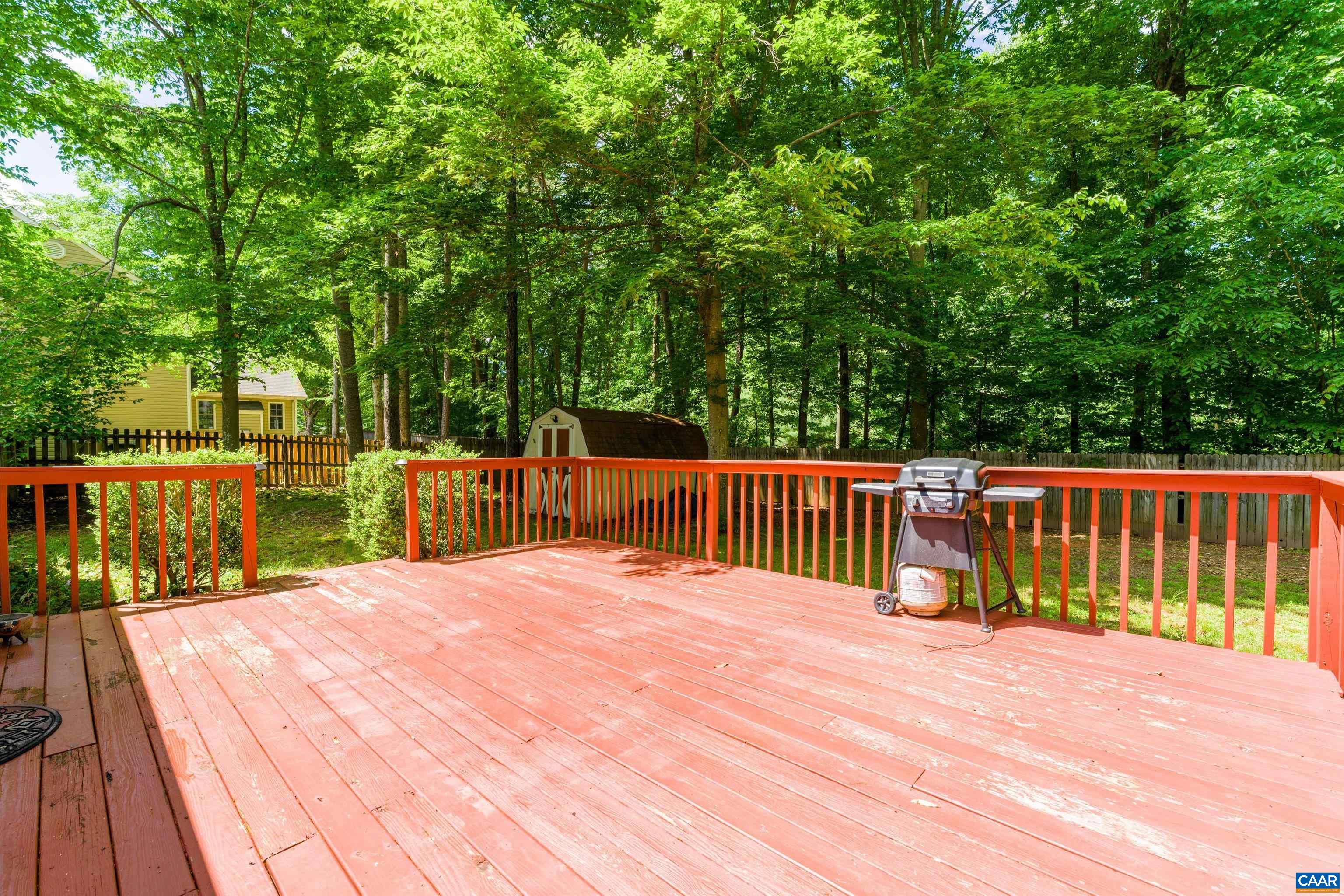 17 Riverside Drive Palmyra, VA 22963 - Photo 28 of 32 a view of a deck with a large trees