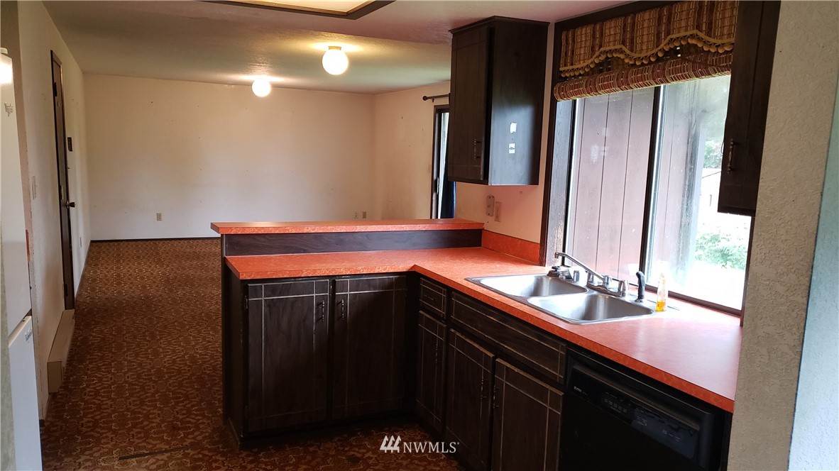820 Robin Hood Loop Forks, WA 98331 - Photo 4 of 16 Gallery Image 4