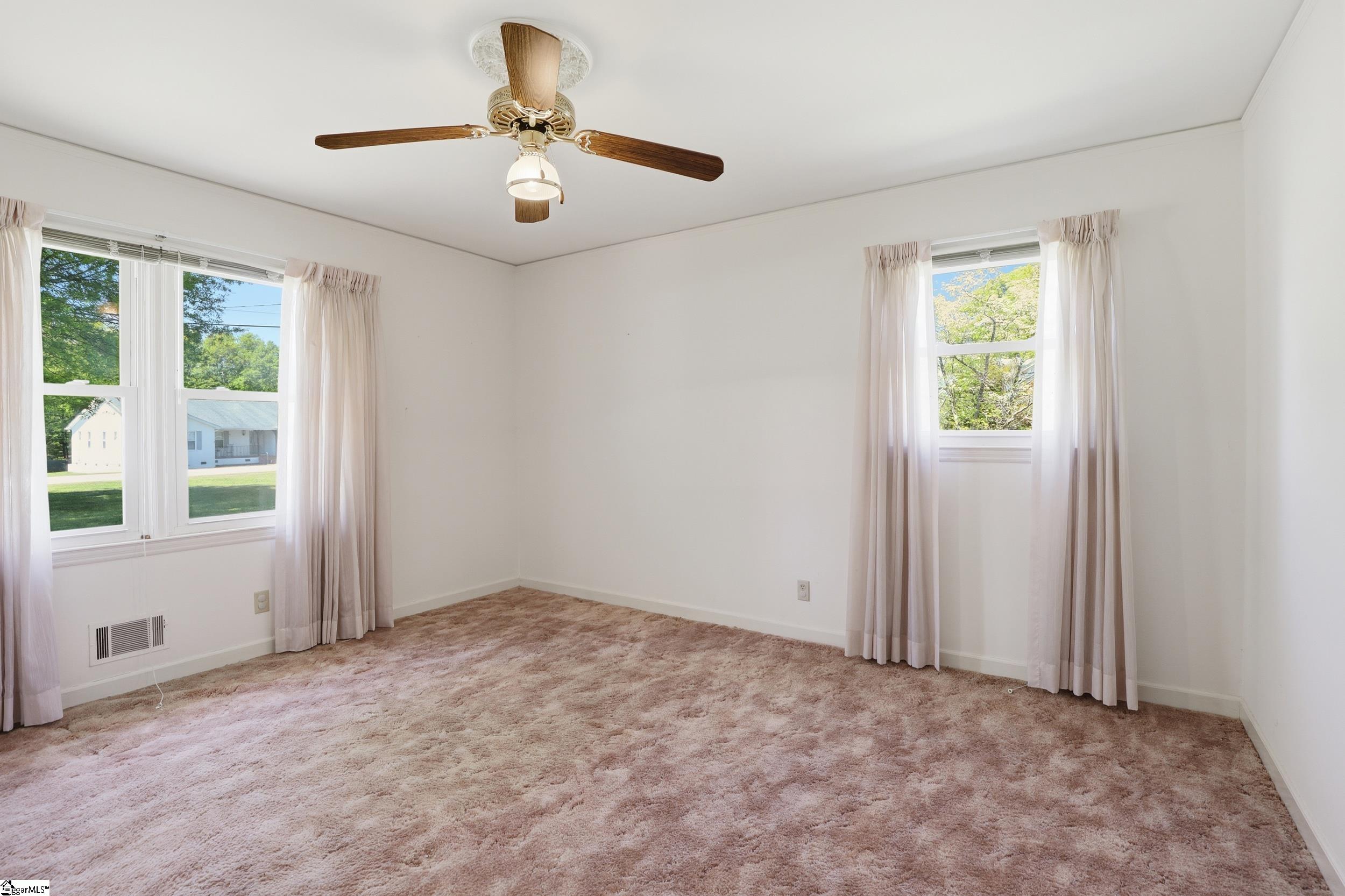 814 Mountain View Court Greer, SC 29651 - Photo 20 of 43