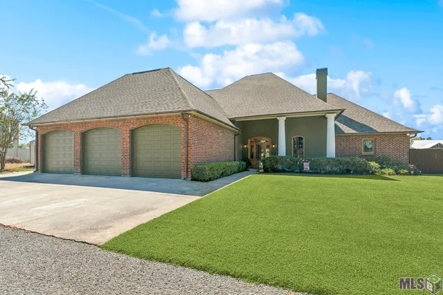 $1,888,690 | 18228 Bayou Pierre Drive, Maurepas, LA 70449