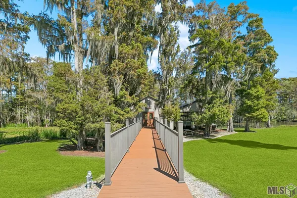 $1,888,690 | 18228 Bayou Pierre Drive, Maurepas, LA 70449