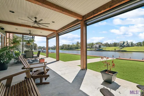 $1,888,690 | 18228 Bayou Pierre Drive, Maurepas, LA 70449