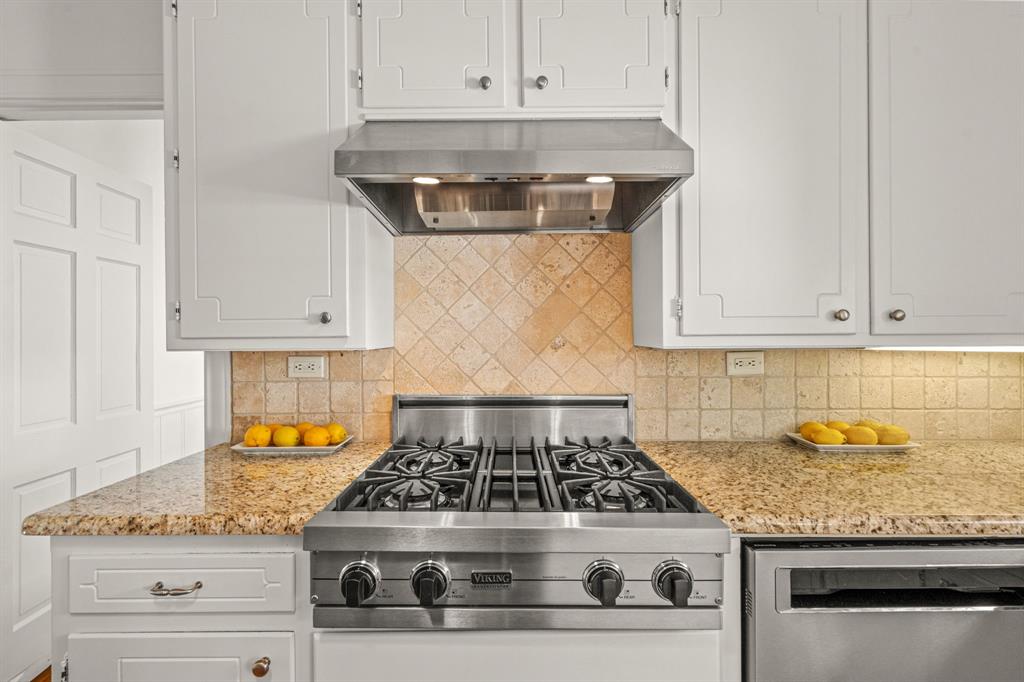 3628 Potomac Avenue Fort Worth, TX 76107 - Photo 21 of 32 a stove top oven sitting inside of a kitchen
