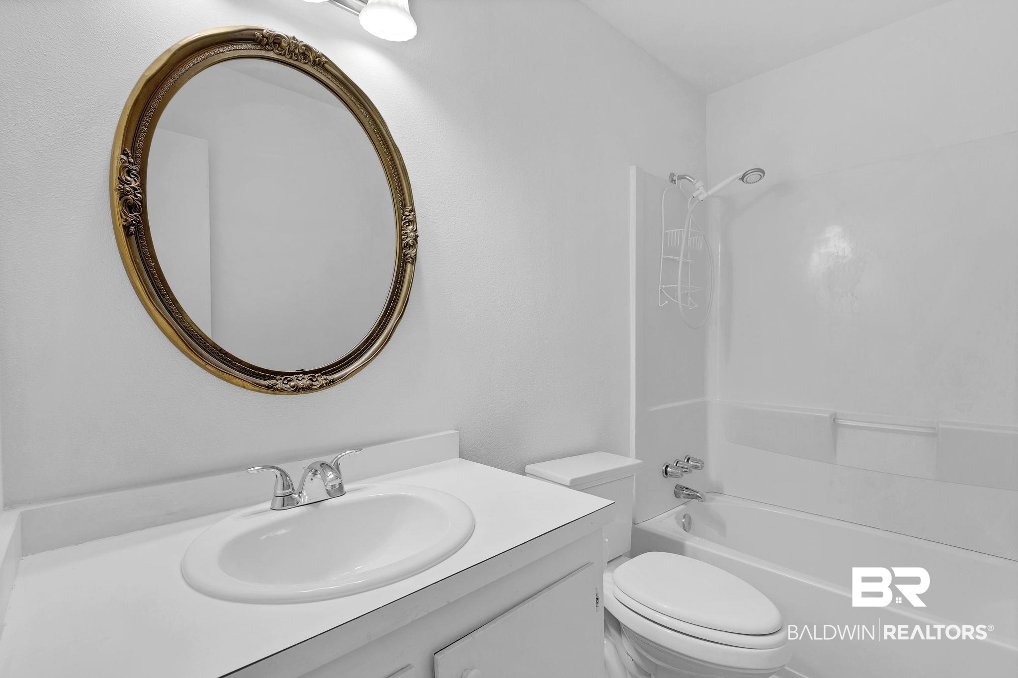 5817 Woodgate Road Mobile, AL 36609 - Photo 52 of 85 Guest Bathroom has a shower/tub combination