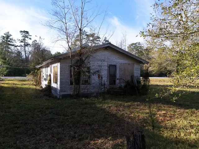 $210,000 | 13520 Highway 105, Beaumont, TX 77713