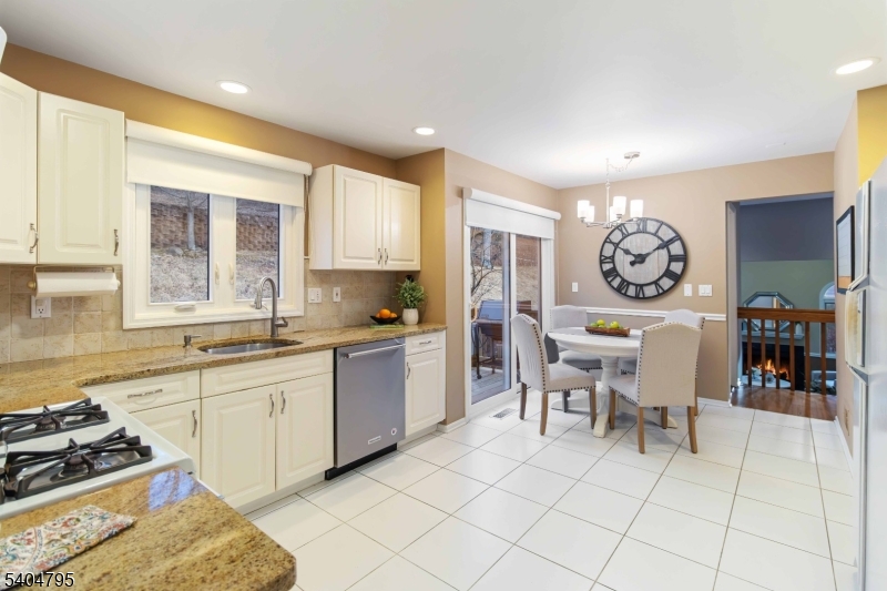 27 Bayowski Road West Orange, NJ 07052 - Photo 12 of 33