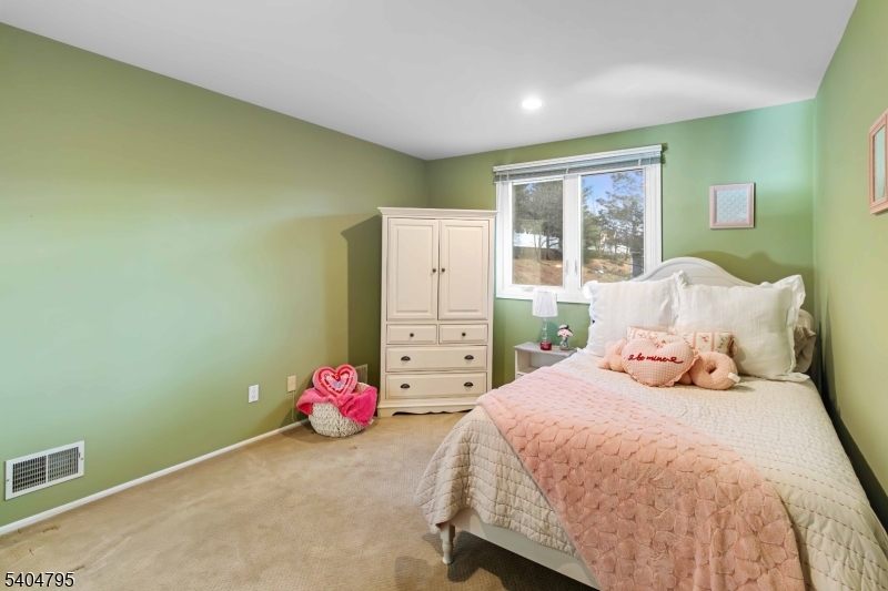 27 Bayowski Road West Orange, NJ 07052 - Photo 22 of 33