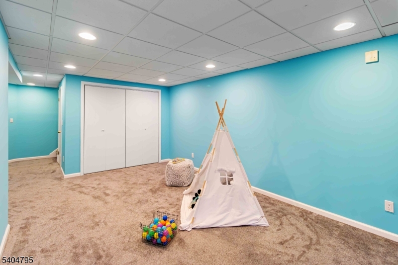 27 Bayowski Road West Orange, NJ 07052 - Photo 26 of 33