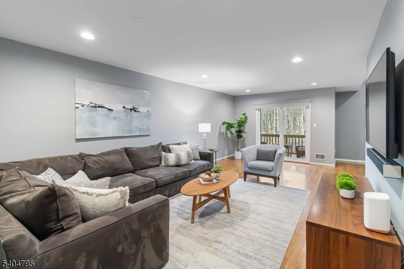 27 Bayowski Road West Orange, NJ 07052 - Photo 7 of 33