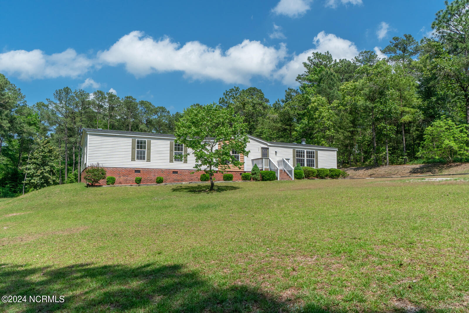 152 Wilderness Drive Rockingham, NC 28379 - Photo 2 of 48 IMG_1136