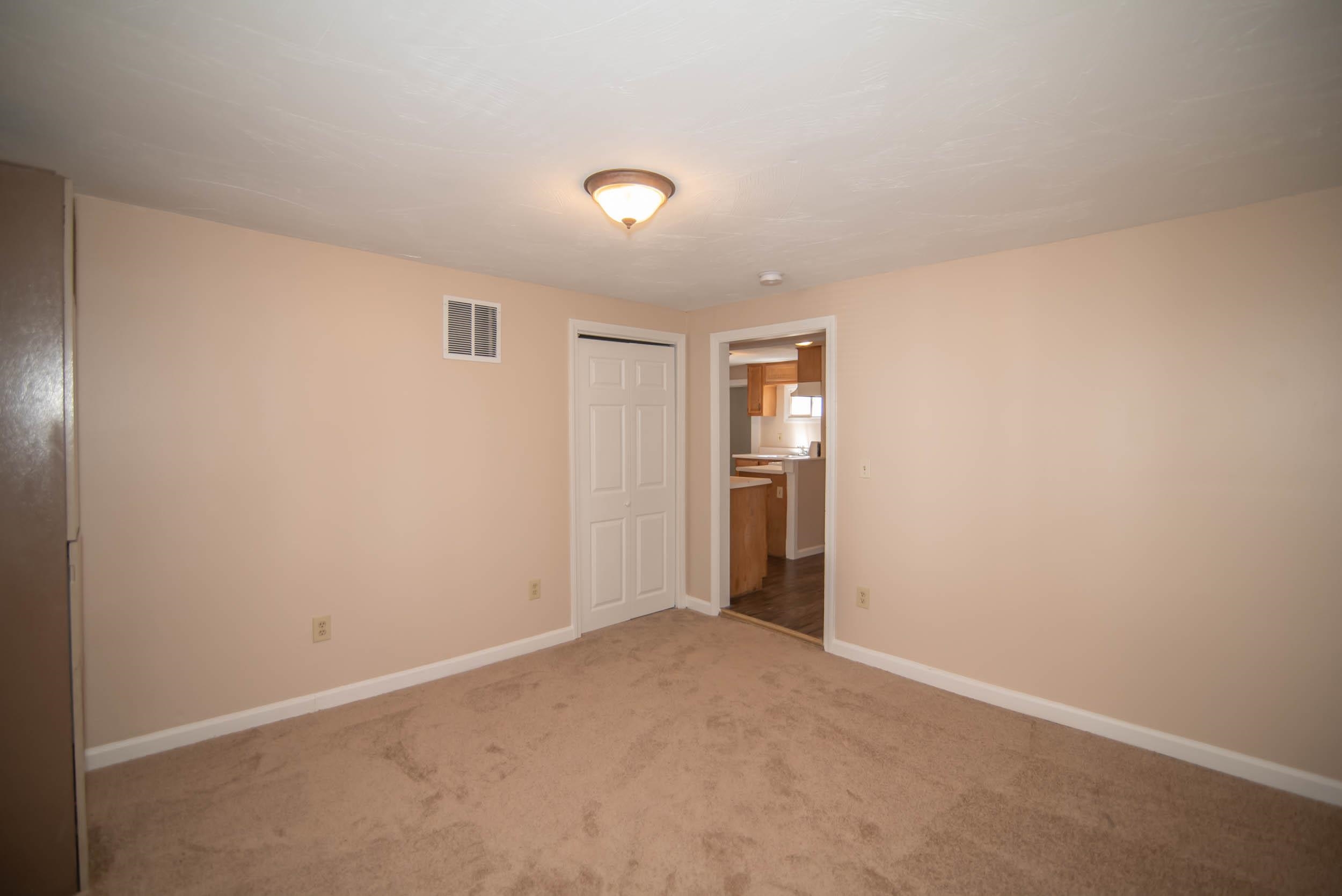 21 South Street Manchester, NH 03104 - Photo 5 of 19