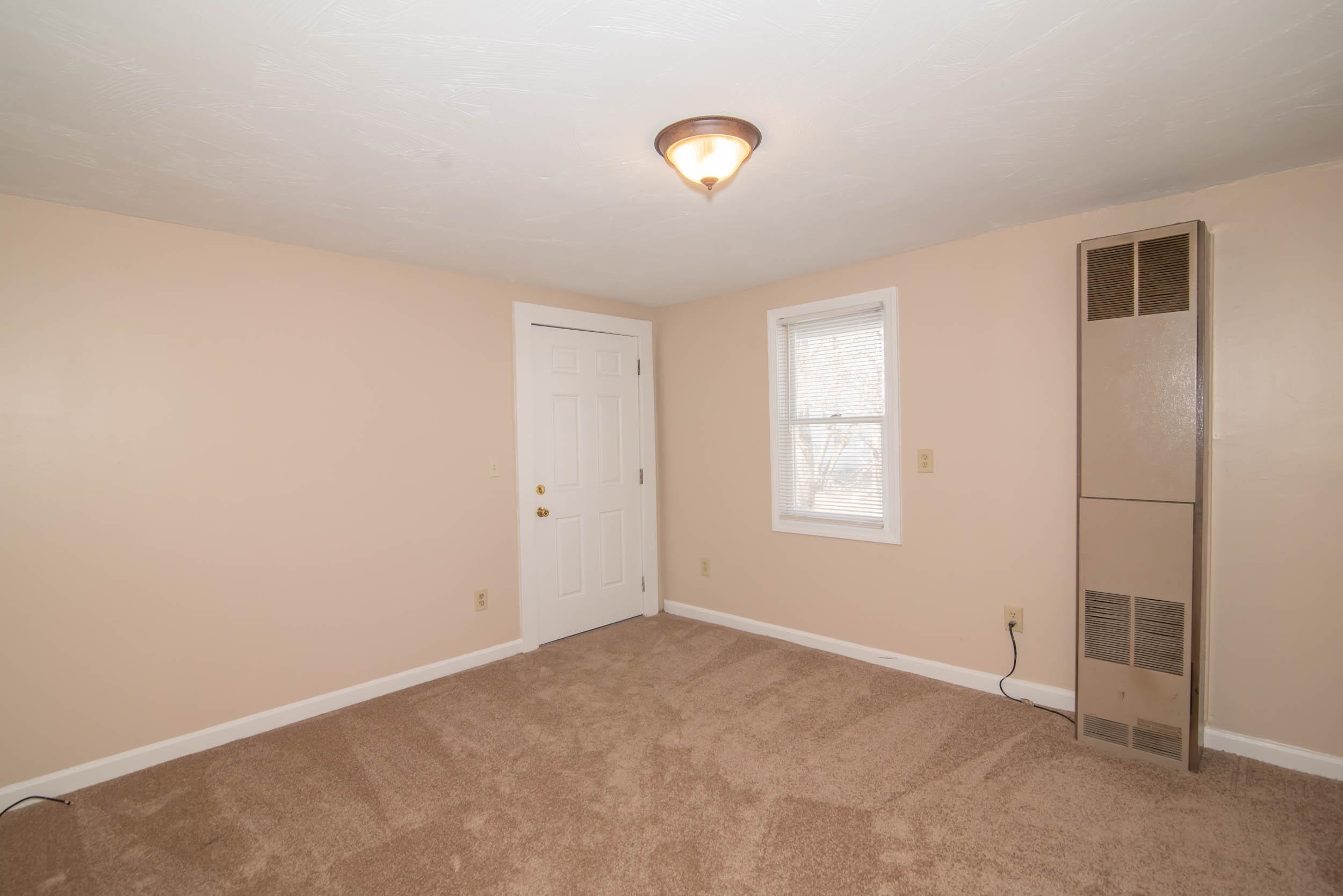 21 South Street Manchester, NH 03104 - Photo 6 of 19