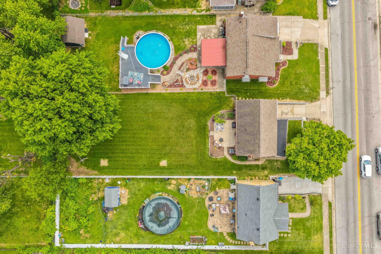 5542 Lawrence Road Cincinnati, OH 45248 - Photo 13 of 32