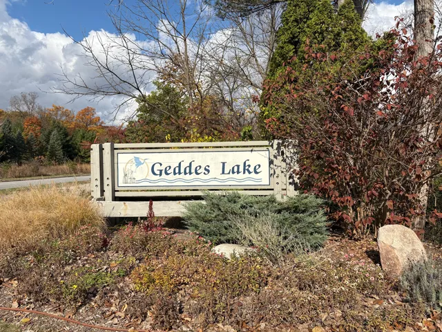 $319,000 | 611 Watersedge Drive, Ann Arbor, MI 48105