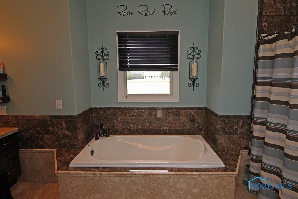 8625 Monclova Road Monclova, OH 43542 - Photo 21 of 36 Gallery Image 21