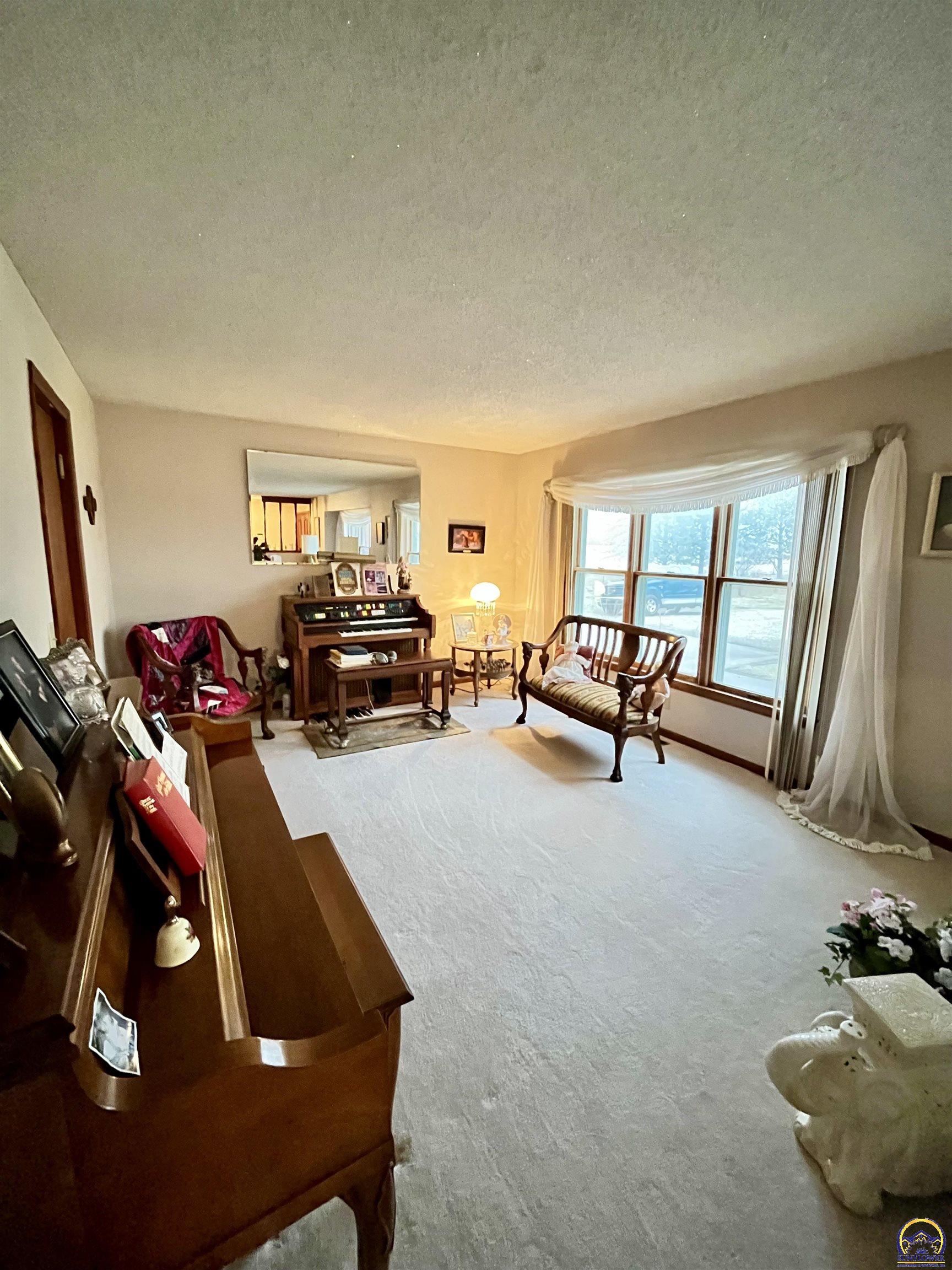 1227 Rd J Emporia, KS 66801 - Photo 12 of 68