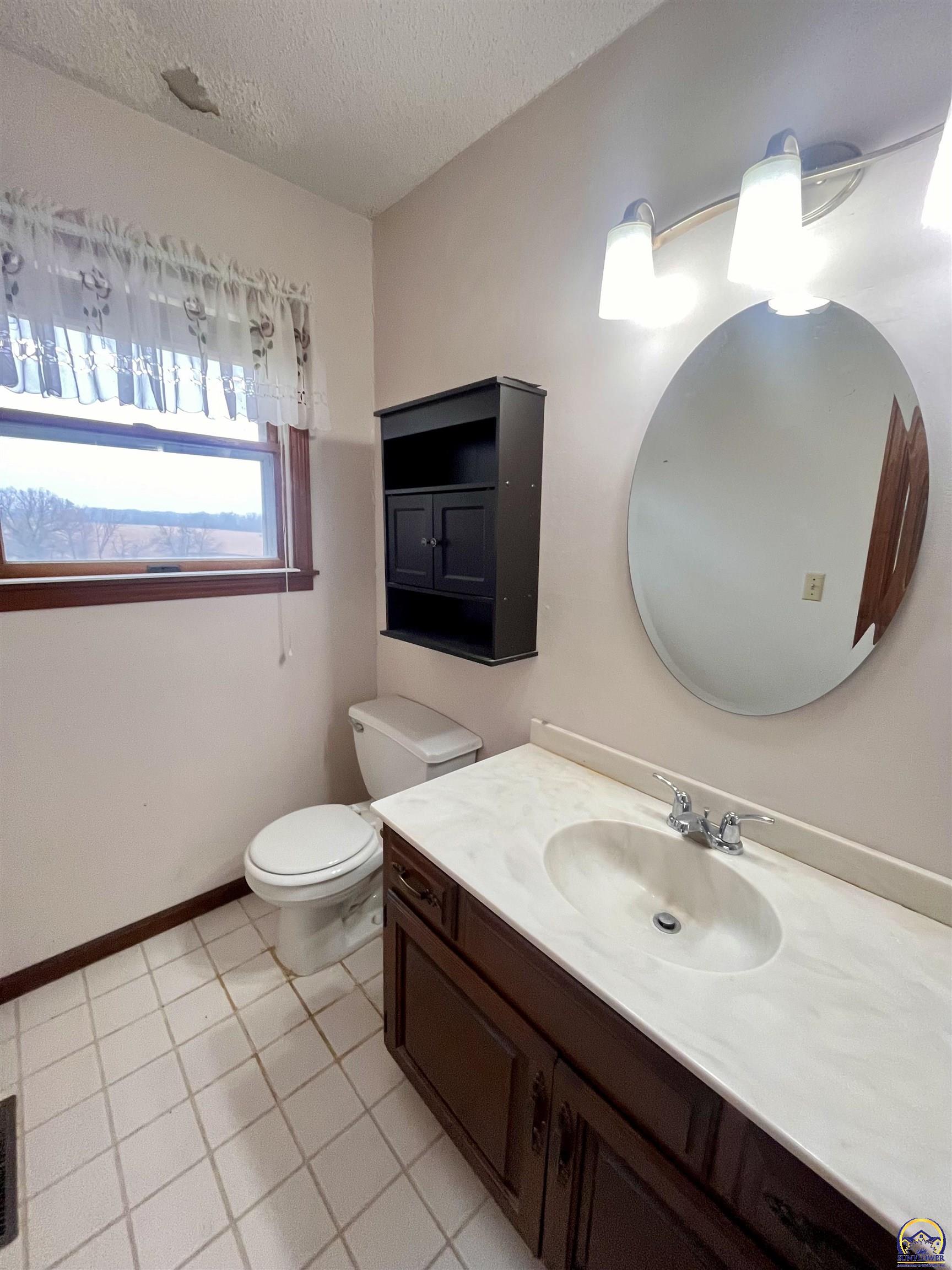 1227 Rd J Emporia, KS 66801 - Photo 18 of 68