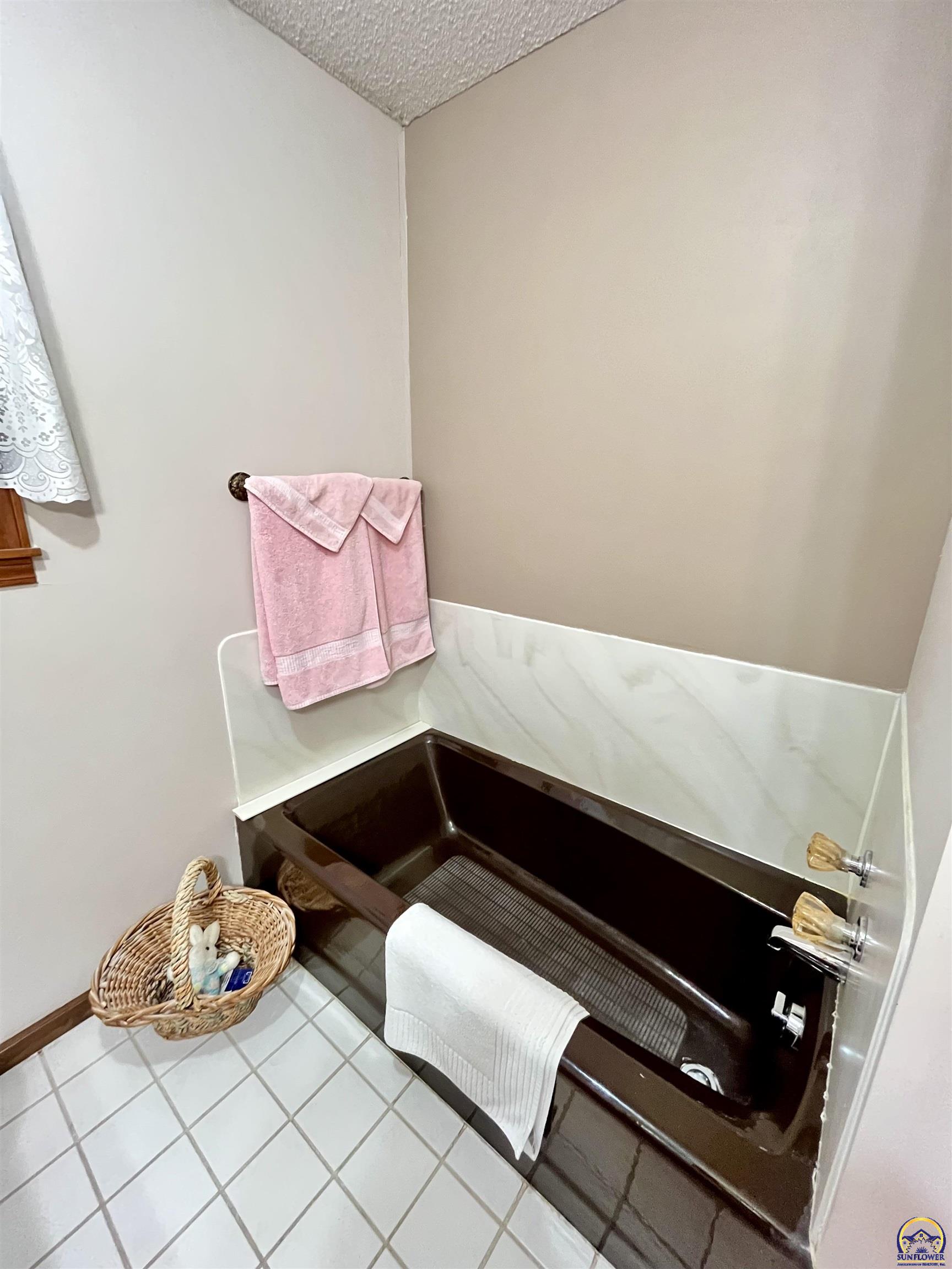 1227 Rd J Emporia, KS 66801 - Photo 21 of 68