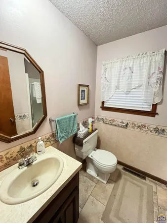 $469,000 | 1227 Rd J, Emporia, KS 66801
