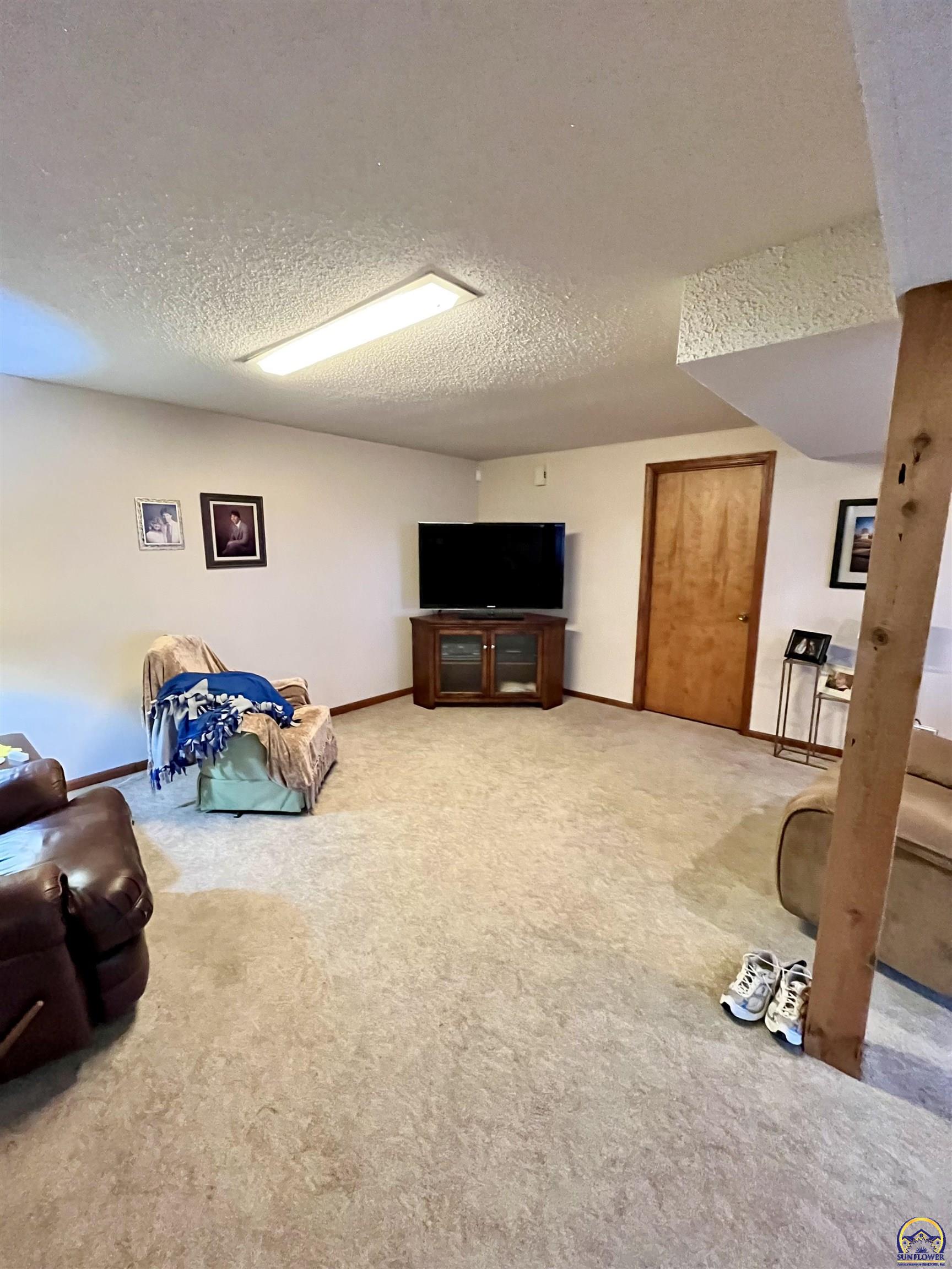 1227 Rd J Emporia, KS 66801 - Photo 45 of 68