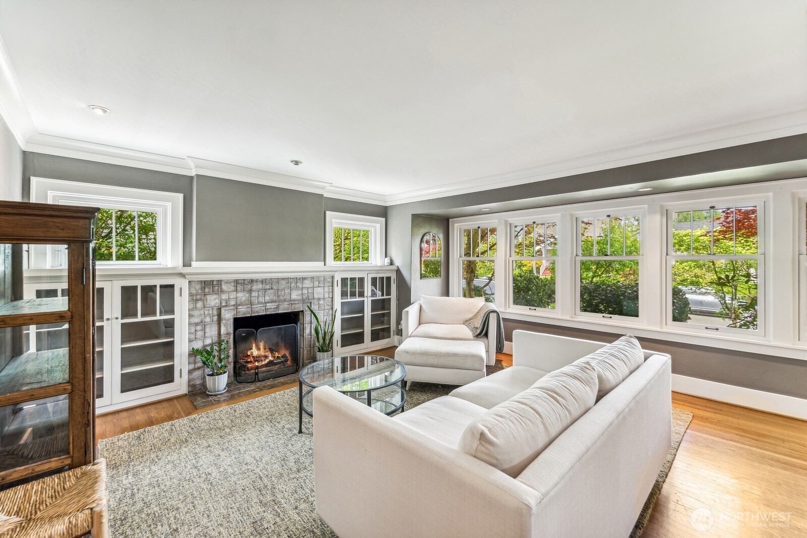 2137 East Hamlin Street Seattle, WA 98112 - Photo 3 of 15