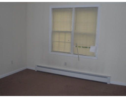 95 Southold Road Auburn, MA 01607 - Photo 11 of 13 Gallery Image 11