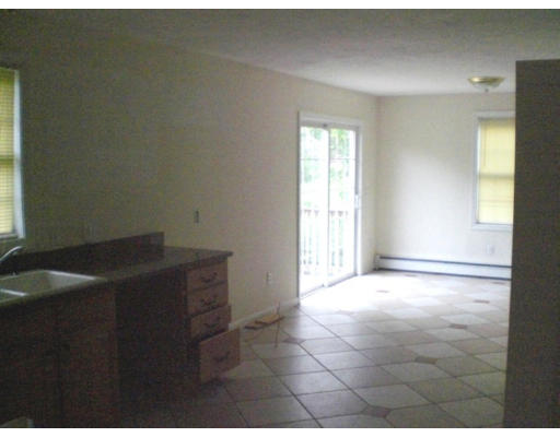 95 Southold Road Auburn, MA 01607 - Photo 2 of 13 Gallery Image 2