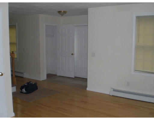 95 Southold Road Auburn, MA 01607 - Photo 6 of 13 Gallery Image 6