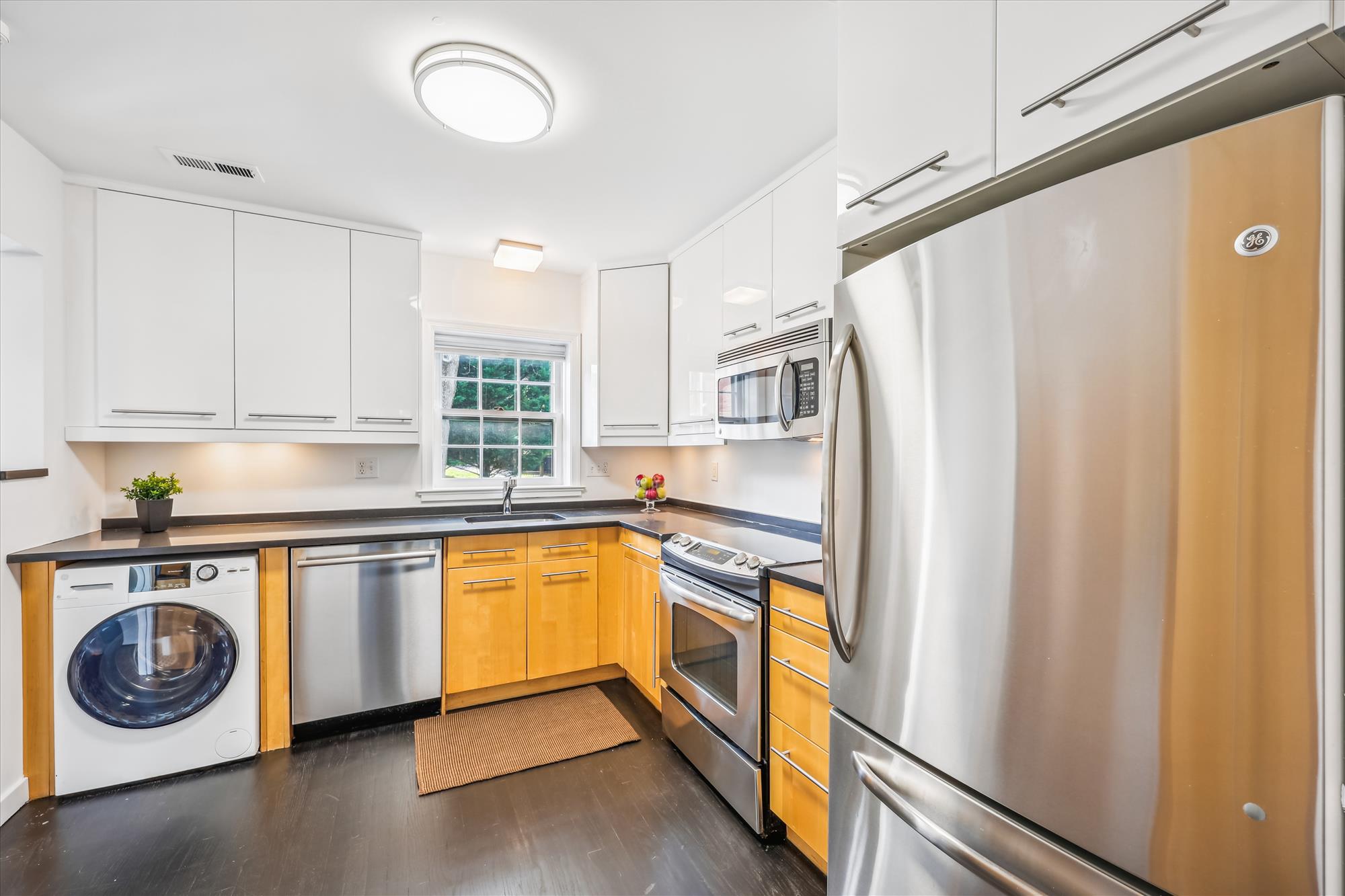 6705 Hillandale Road Chevy Chase, MD 20815 - Photo 5 of 33 Modern Kitchen