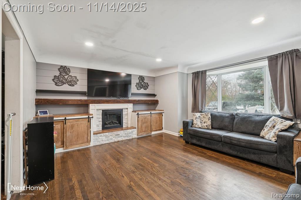 15911 Allen Road Southgate, MI 48195 - Photo 4 of 29
