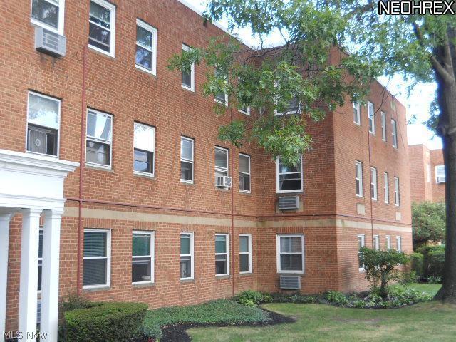 13813 Cedar Road, Unit 102 South Euclid, OH 44118 - Photo 2 of 10
