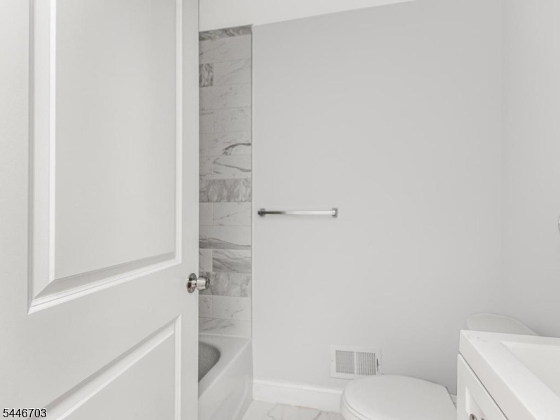 282 West Runyon Street, Unit 2 Newark, NJ 07108 - Photo 10 of 12