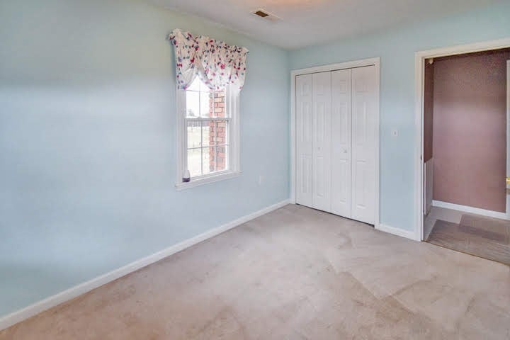 1453 Roger Cole Road Bowling Green, KY 42101 - Photo 17 of 32 Gallery Image 17