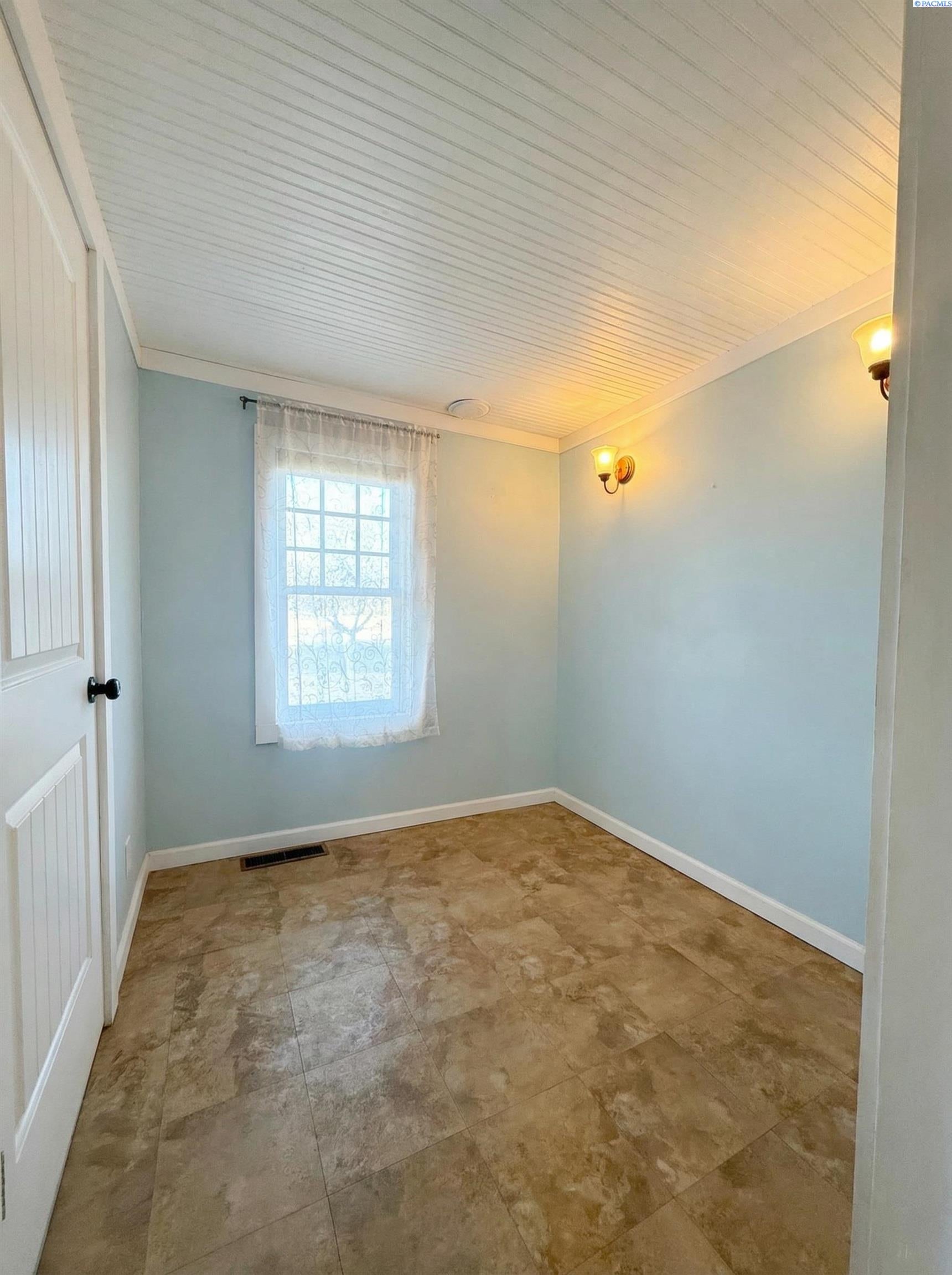 205902 East Schuster Road Kennewick, WA 99337 - Photo 14 of 49 Gallery Image 14