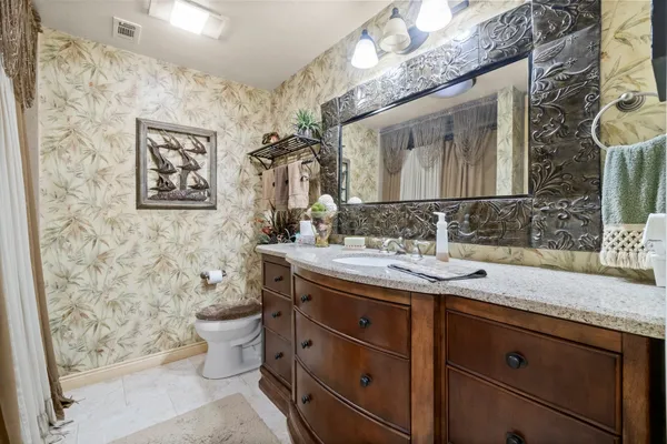 $675,000 | 51 Bullock Lane, Shepherd, TX 77371