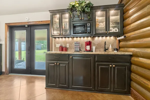 $675,000 | 51 Bullock Lane, Shepherd, TX 77371