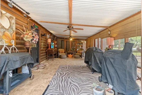 $675,000 | 51 Bullock Lane, Shepherd, TX 77371